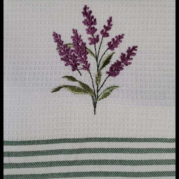 Multiple dish towels blue and white with floral design and red with stripes - Picture 2 of 10